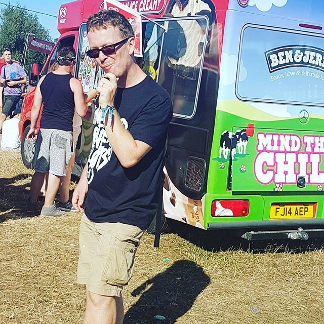 14033668_296798434045555_2138884736_n